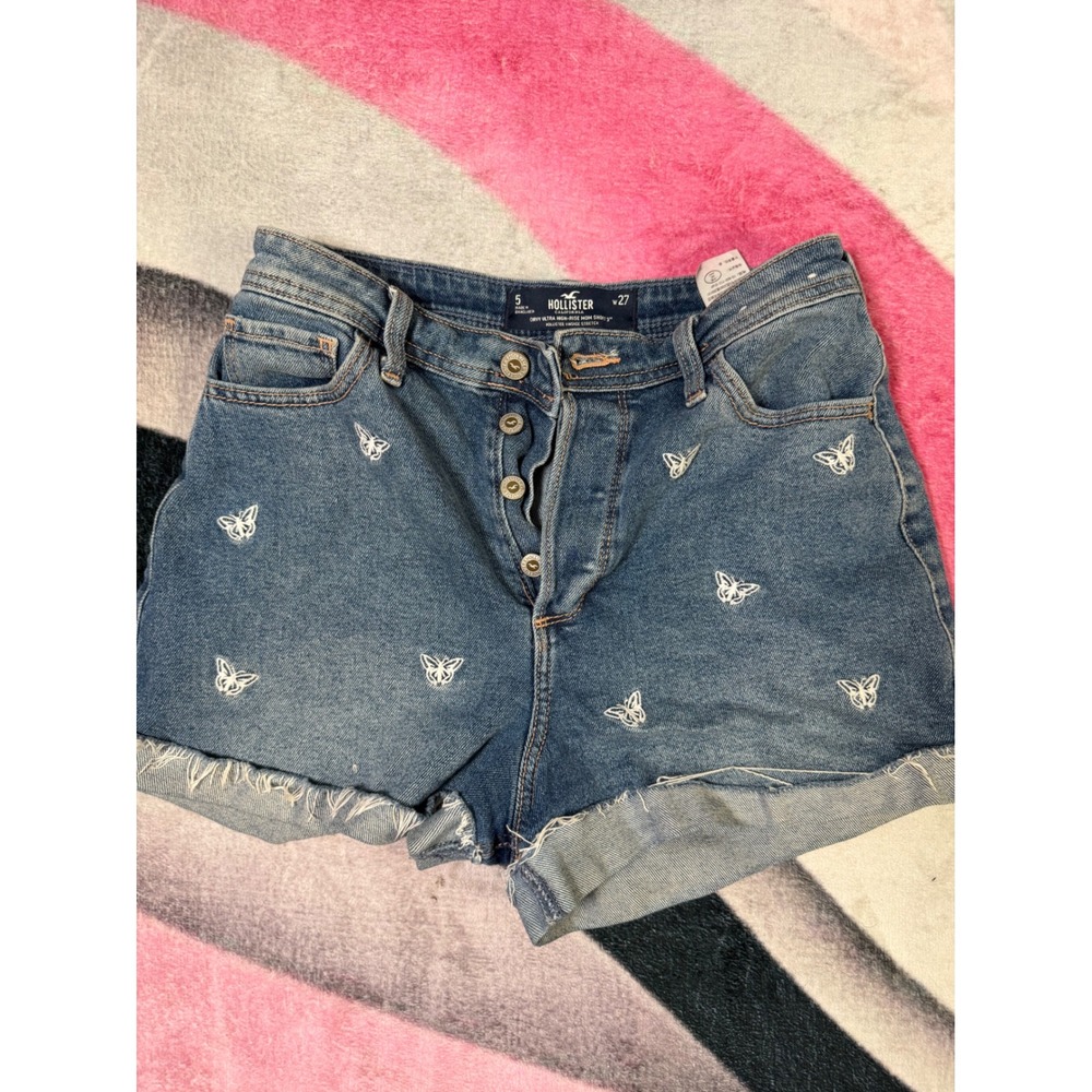Hollister Curvy Ultra High-Rise Mom Shorts Butterfly Denim Size 5 W27